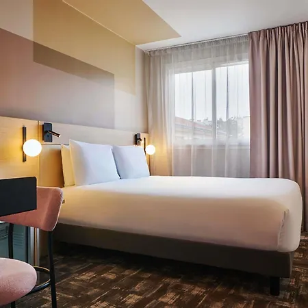 Mercure 15 Porte De Versailles Hotel