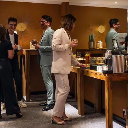 Hotel Mercure 15 Porte De Versailles 4*