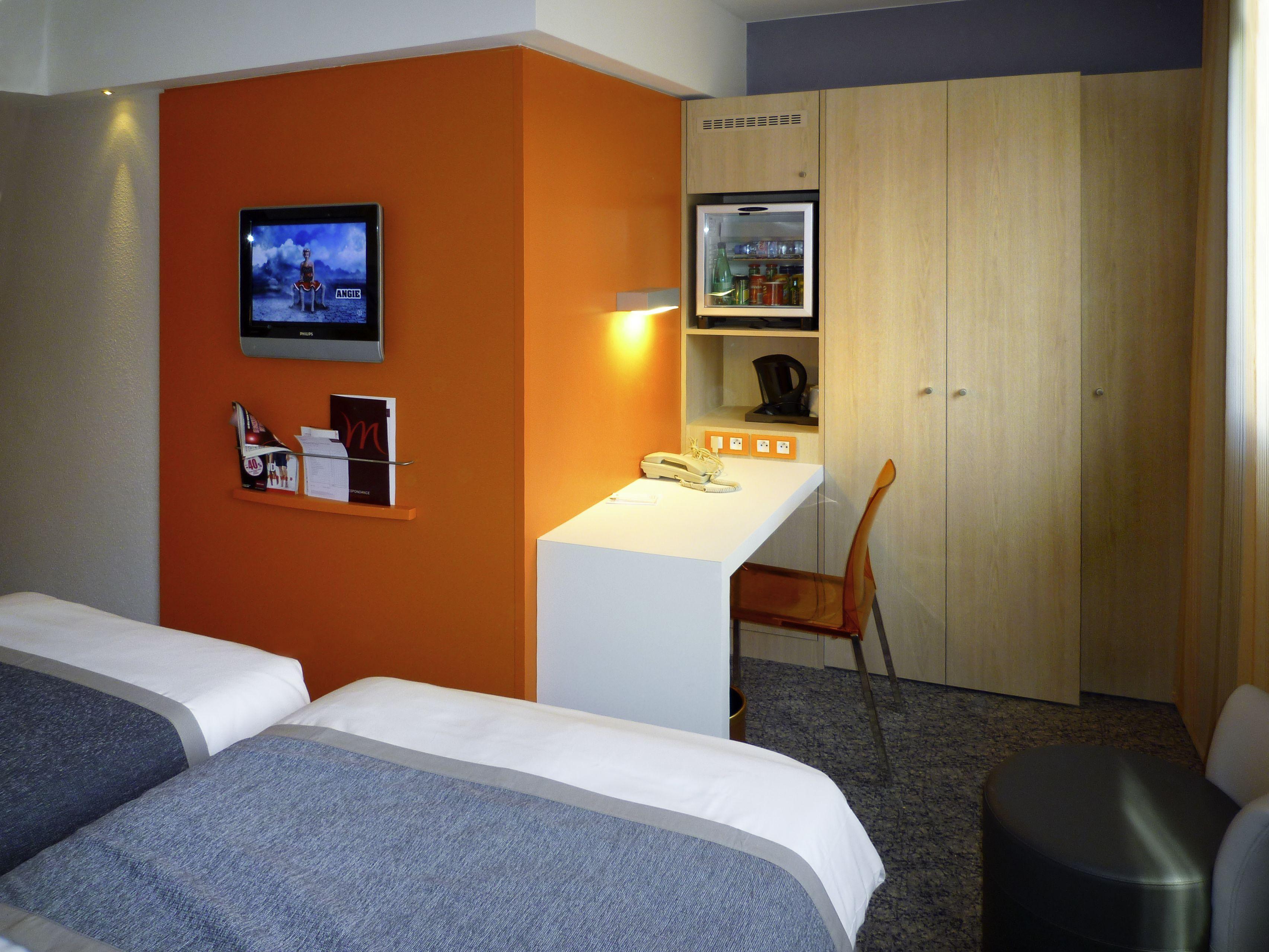 Mercure 15 Porte De Versailles Hotel