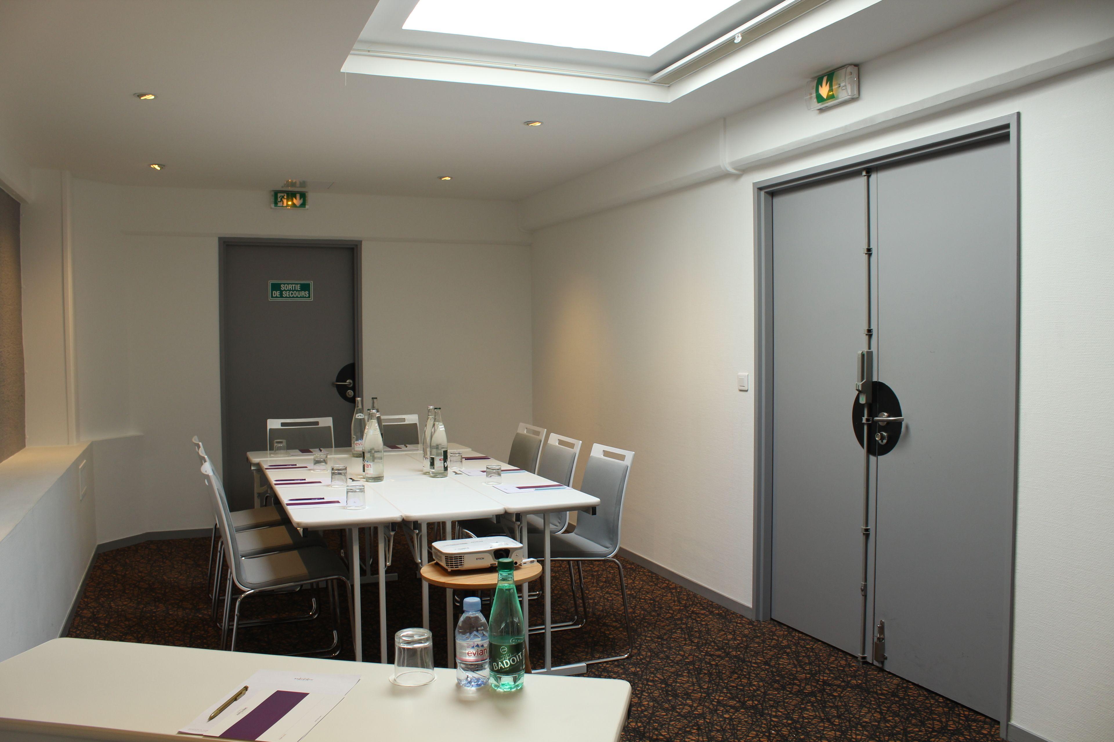 Hotel Mercure 15 Porte De Versailles 4*