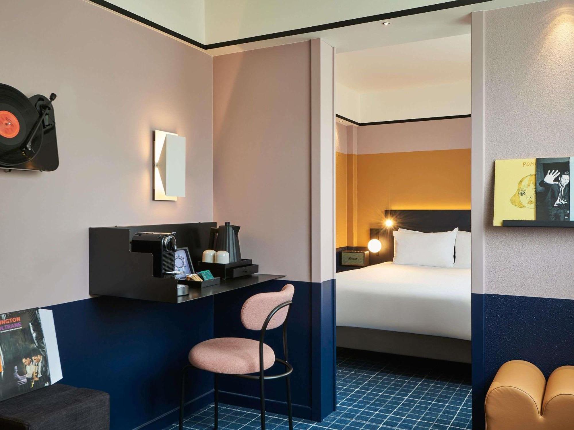 Hotel Mercure 15 Porte De Versailles 4*